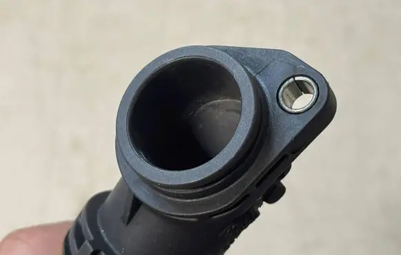 BMW 5 G30 G31 G38 Coolant pipe/hose 8482258