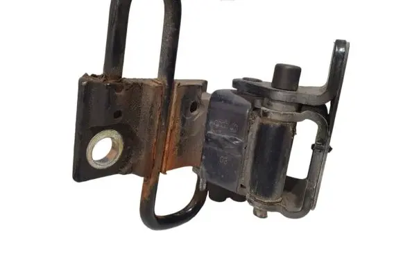 Audi A4 S4 B7 8E 8H Front door lower hinge 8E0831411B
