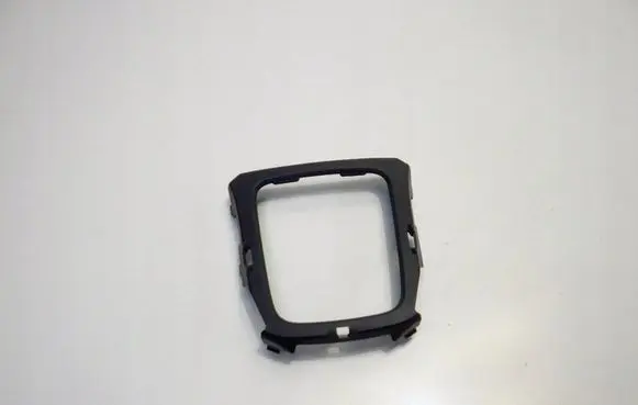 Suzuki SX4 S-Cross Gear shifter surround trim plastic 7582261M1