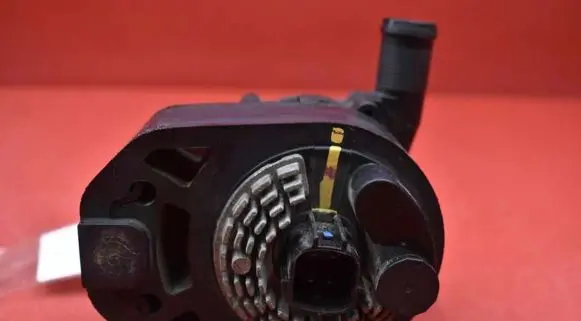 Tesla Model S Water pump