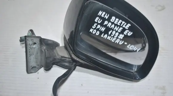 Volkswagen New Beetle Front door electric wing mirror 