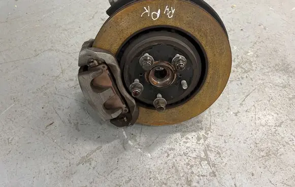 Toyota RAV 4 (XA50) Front wheel hub 