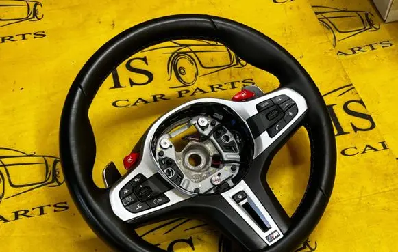 BMW M5 F90 Steering wheel