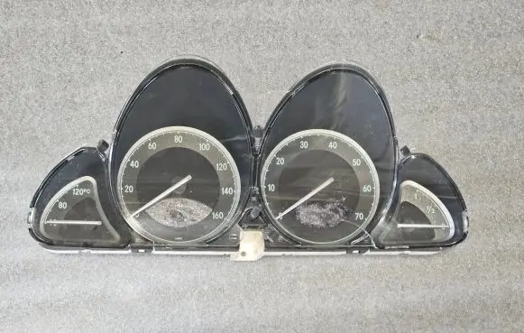 Mercedes-Benz SL R230 Speedometer (instrument cluster) A2305400023 A23054000239128 A2305404311