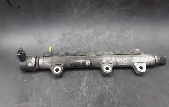 Renault Trafic II (X83) Fuel main line pipe 0445214153 8200661279A H8200426550