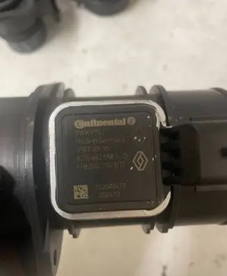 Renault Koleos I Mass air flow meter 8200682558 5WK97021 022040472