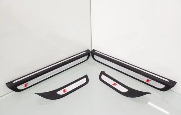 Audi Q5 SQ5 Front sill trim cover 8R0853373 8R0853374 8R0853375