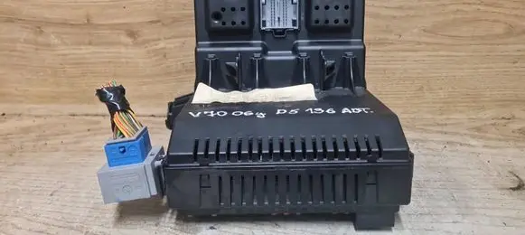 Volvo V70 Fuse module 30765646