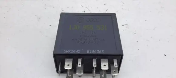 Volkswagen PASSAT B5.5 Other relay 1J0955531 B190303 5WK1045