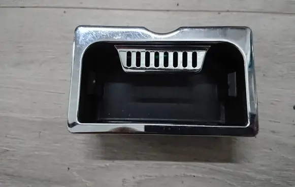 Jaguar XJ X300 Ashtray (front) E0100
