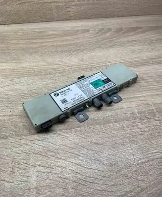 BMW 5 E39 Aerial antenna amplifier 6906078