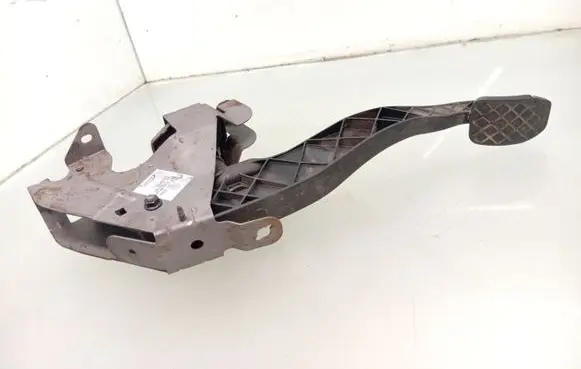 Volkswagen Transporter - Caravelle T5 Clutch pedal 7E1721059F
