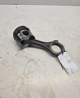 Audi Q7 4L Piston with connecting rod 