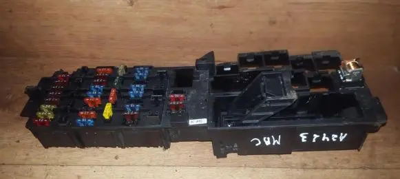 Mercedes-Benz C W202 Fuse box set 2025455240 08720210