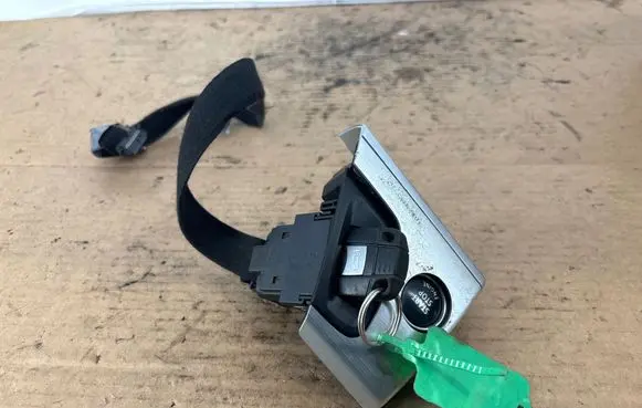 BMW X5 E70 Ignition lock 6967675 70P1038 10862510