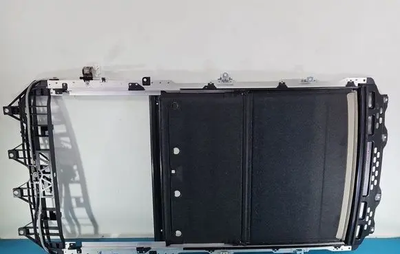 Parcel shelf load cover