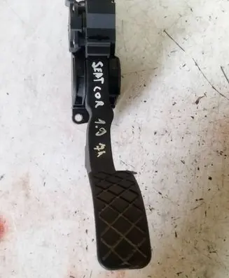 Seat Cordoba (6L) Accelerator throttle pedal 6Q1721503 0281002378 290301569