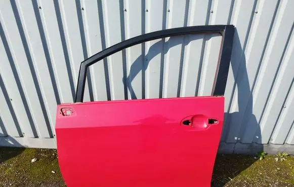 Toyota Verso-S Front door