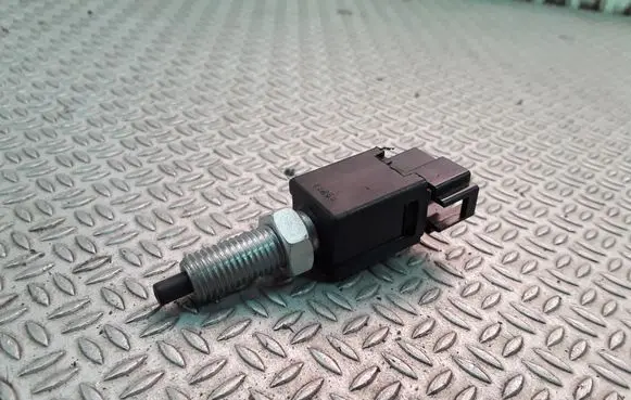 Clutch pedal sensor