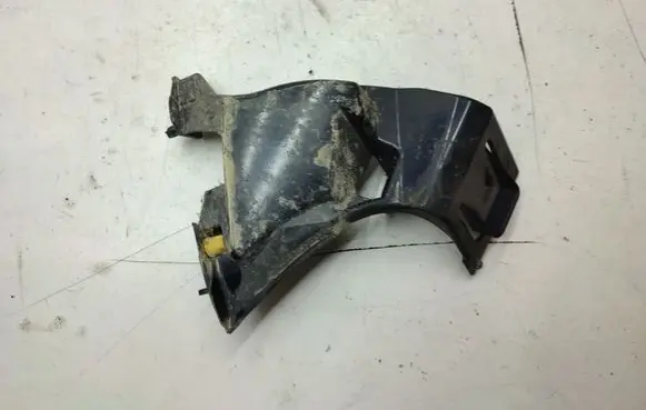 BMW 5 GT F07 Front bumper mounting bracket 7203828