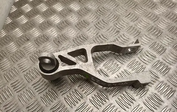 Renault Master IV Engine mounting bracket 113608062R