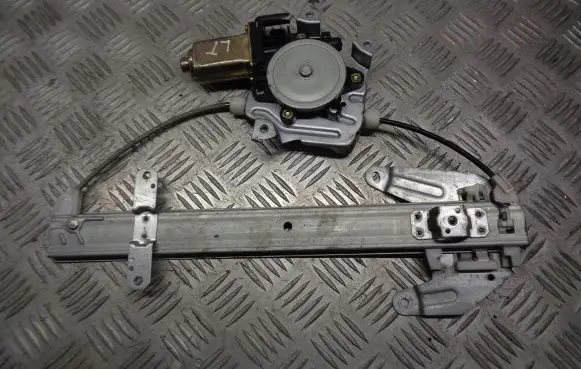Nissan X-Trail T30 Front door electric window regulator 8073189912