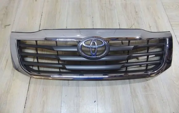 Toyota Hilux (AN120, AN130) Front bumper upper radiator grill 53111-0K480