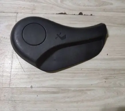 Nissan Qashqai Seat adjustment handle L0320009