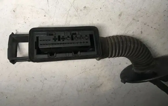 Skoda Octavia Mk3 (5E) Front door wiring loom 8K0972702