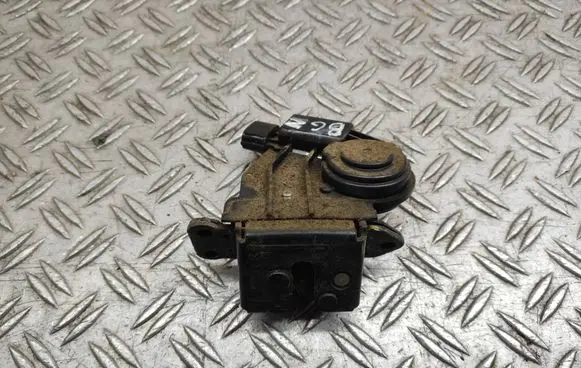 Toyota Auris 150 Tailgate/trunk/boot lock/catch/latch 20437