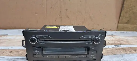 Toyota Auris 150 Radio/CD/DVD/GPS head unit 8612002520 033635