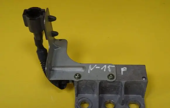 Nissan Almera N16 Airbag deployment crash/impact sensor