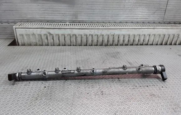 BMW 5 E60 E61 Fuel main line pipe 0445216015 779551403