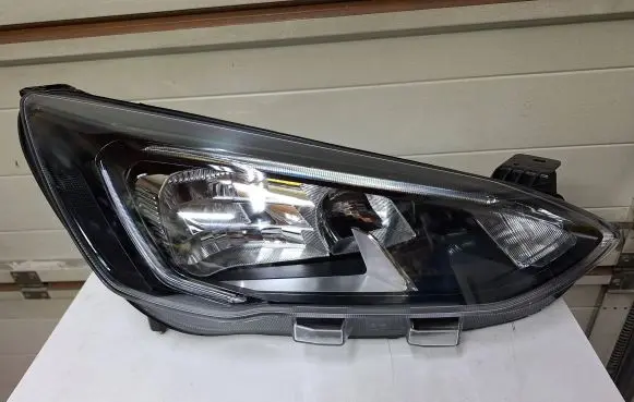 Ford Focus Headlight/headlamp MX7B13E014CC