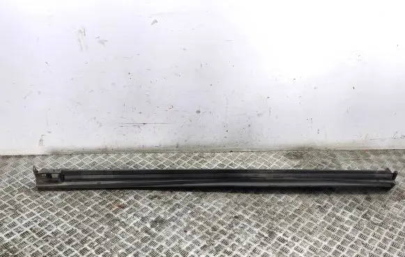 Mazda CX-30 Sill