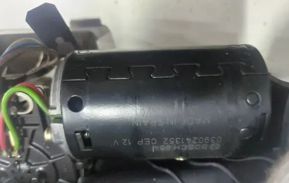Renault Scenic I Wiper motor P0SCH964 0390241352