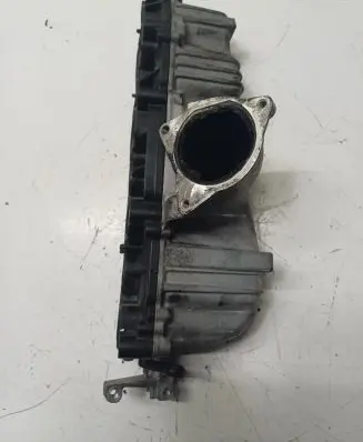 Volkswagen Golf VI Intake manifold 03L129711E CBA