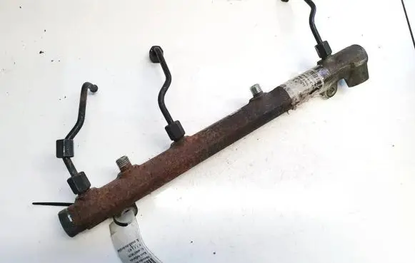 Mercedes-Benz C W203 Fuel main line pipe a6460700295 0445214073