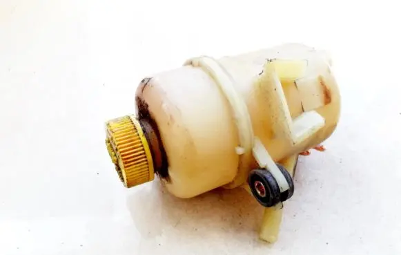 Mazda Premacy Power steering fluid tank/reservoir
