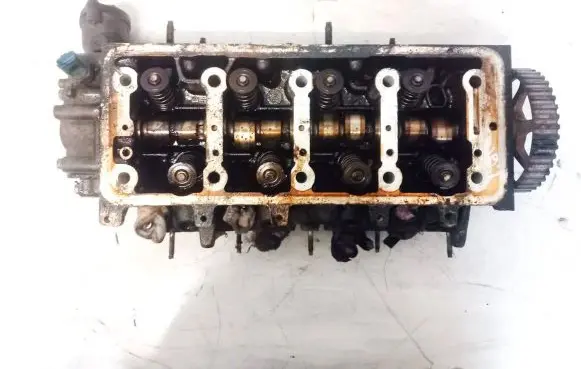 Peugeot 206 Engine head 9634005210