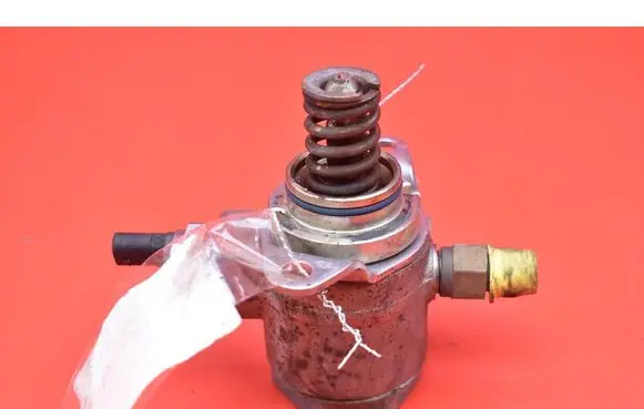 Seat Leon (5F) In-tank fuel pump 03C127026M