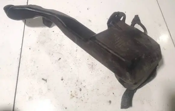 Opel Zafira B Windshield washer fluid reservoir/tank 
