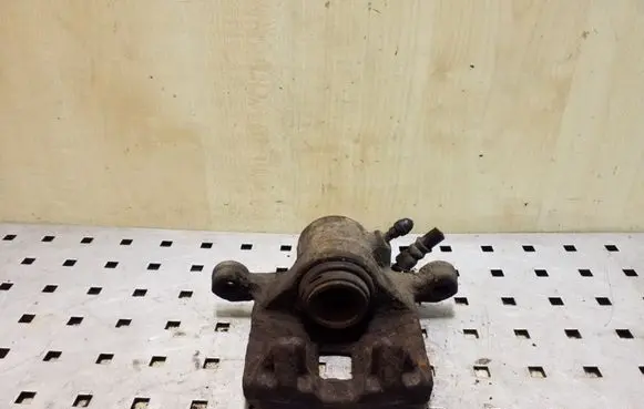 Opel Frontera B Rear brake caliper