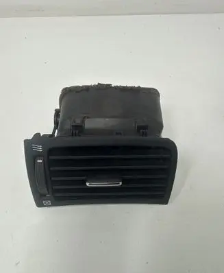 Toyota Avensis T250 Dashboard side air vent grill/cover trim