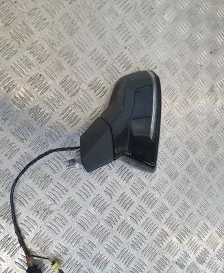 Seat Arona Front door electric wing mirror