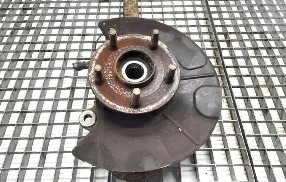 Jeep Grand Cherokee Front wheel hub spindle knuckle 