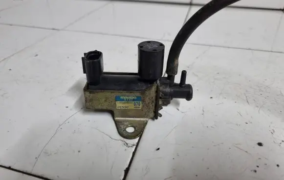 Mazda MPV II LW Turbo solenoid valve 1397000700