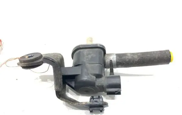 Toyota Avensis T270 Fuel pressure regulator 9091012281