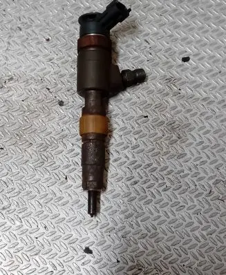 Peugeot Partner Fuel injector 0445110739