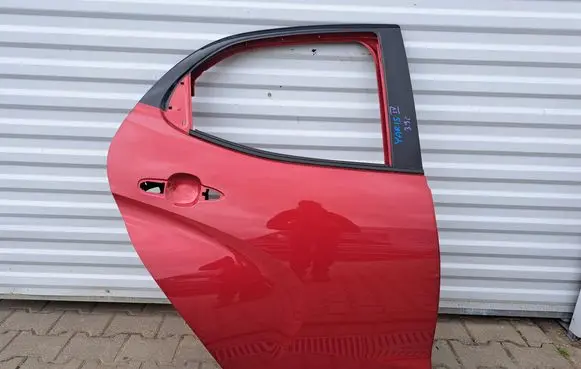Toyota Yaris XP210 Rear door 
